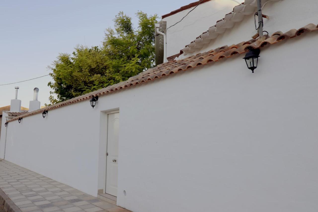 Casa Rural Ideal Para Escapadas Con Barbacoa Y Spa Tinarejos Exterior photo
